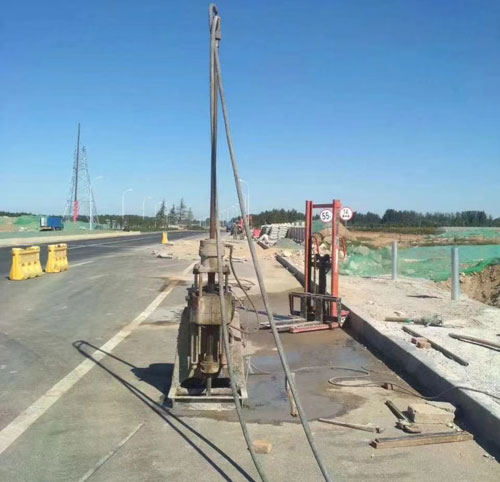 石柱公路高聚物注浆加固